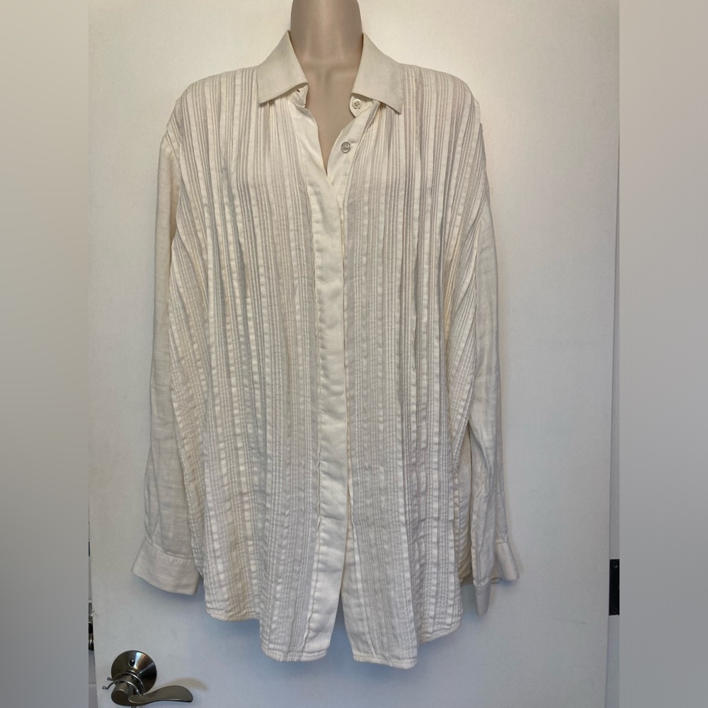 DKNY pleated linen white shirt button blouse. Size Large